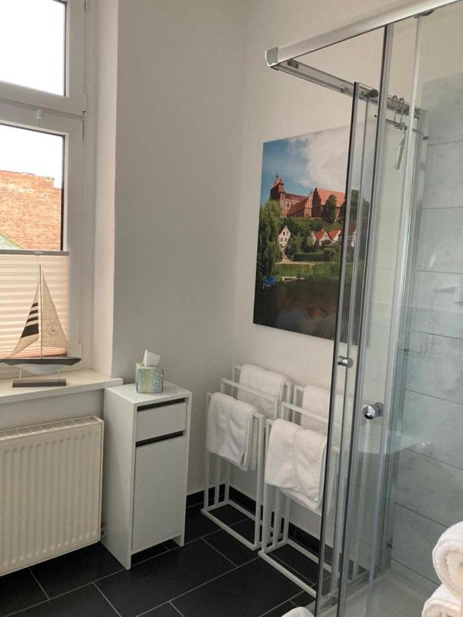 Das Bilderbuchcafe - Ferien - Apartment No 3 - Markt 7 Havelberg Extérieur photo