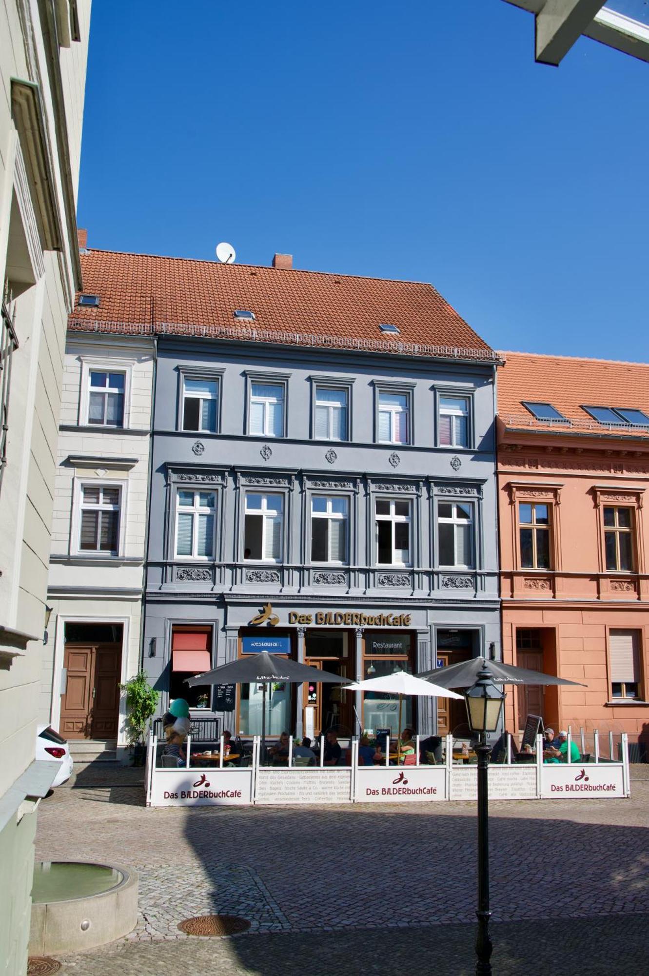 Das Bilderbuchcafe - Ferien - Apartment No 3 - Markt 7 Havelberg Extérieur photo