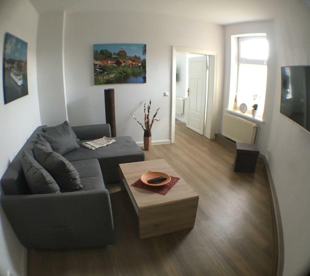 Das Bilderbuchcafe - Ferien - Apartment No 3 - Markt 7 Havelberg Extérieur photo
